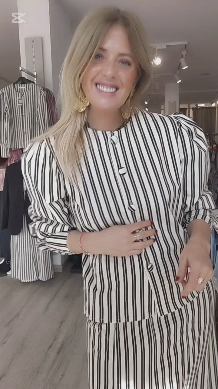 CHAQUETA RAYAS