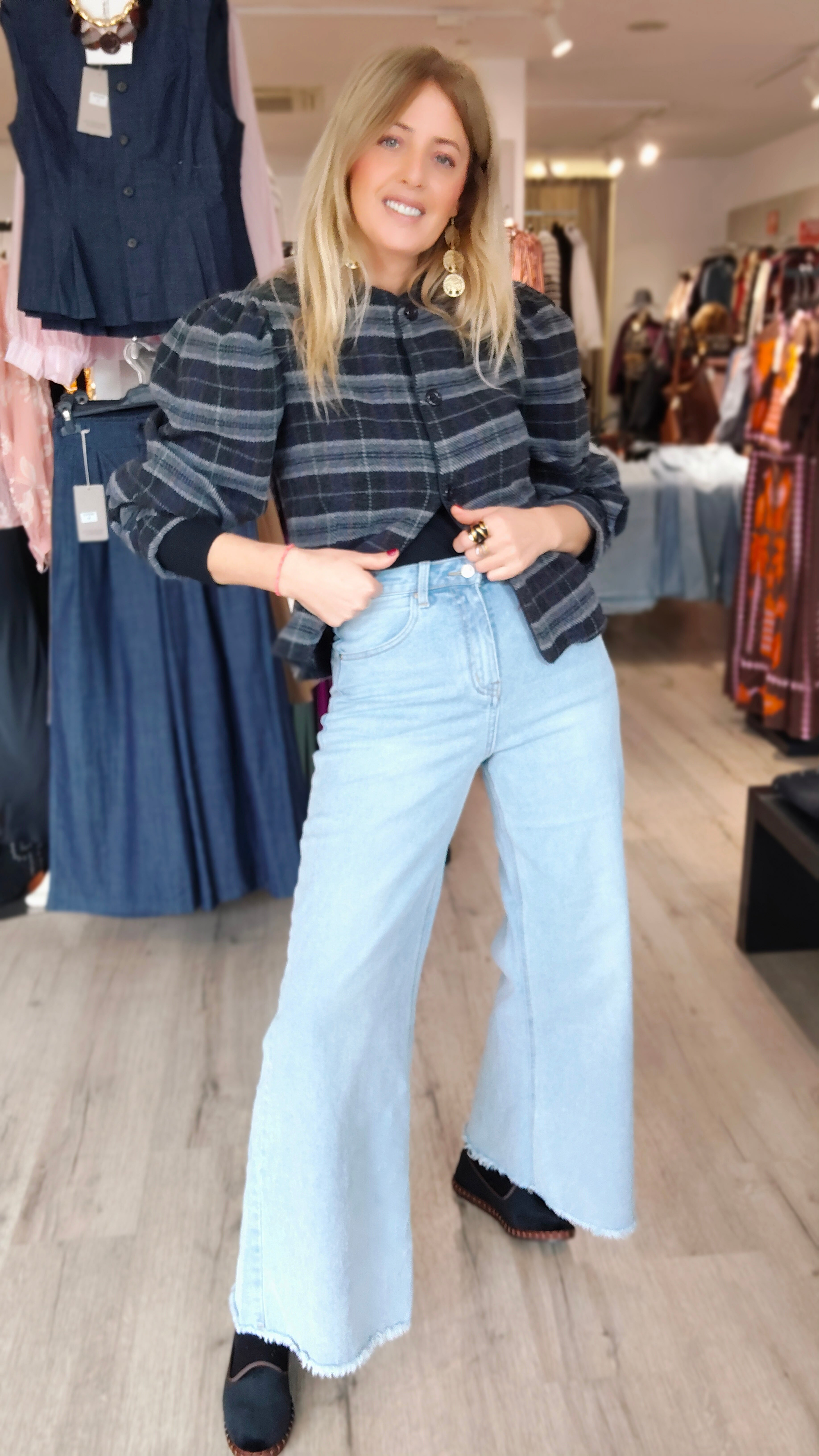 PANTALÓN VAQUERO DESFLECADO