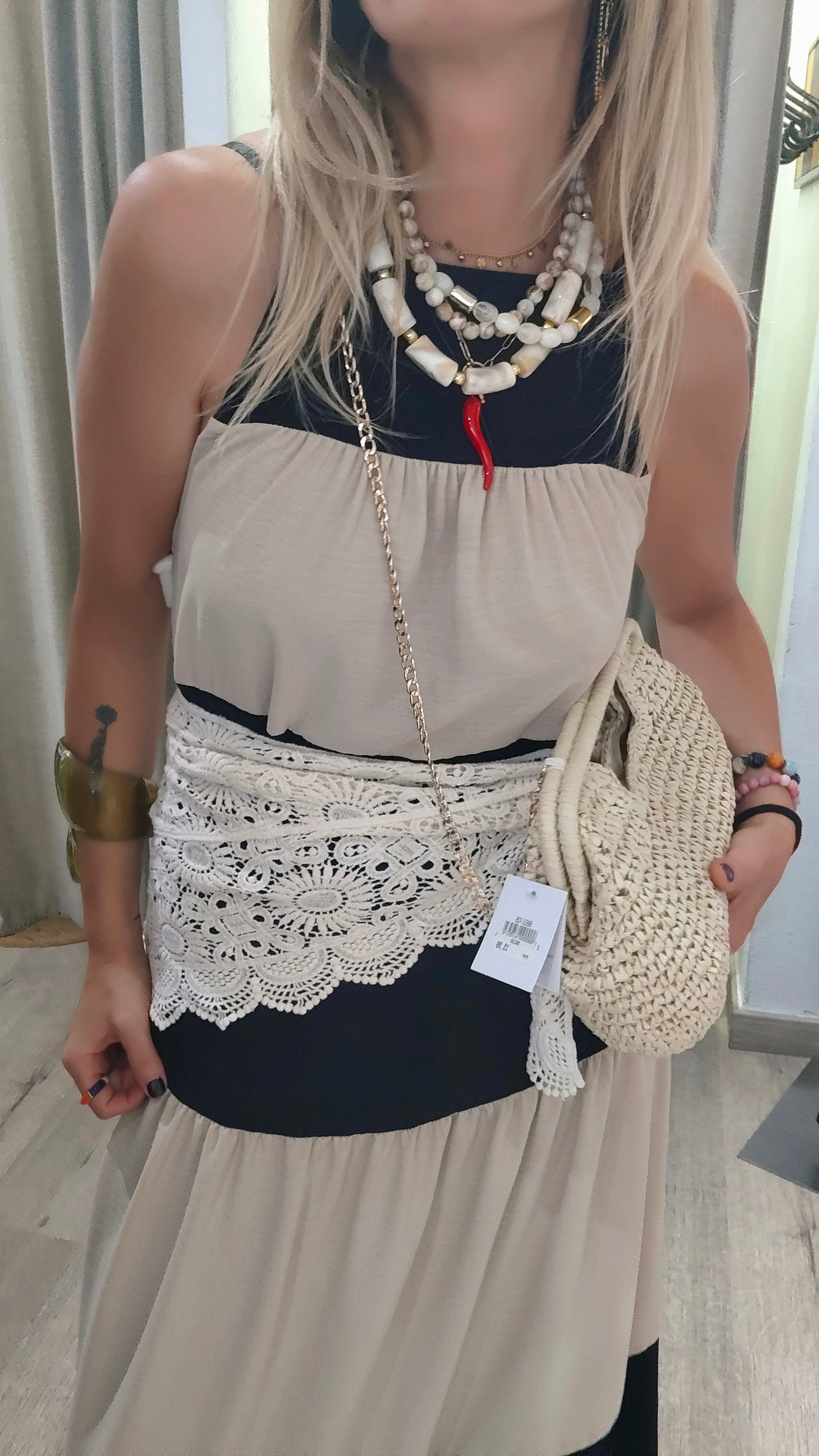 VESTIDO LARGO BEIGE Y NEGRO