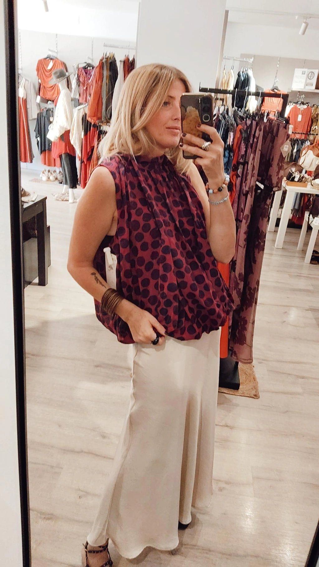 TOP HALTER BURDEOS LUNARES