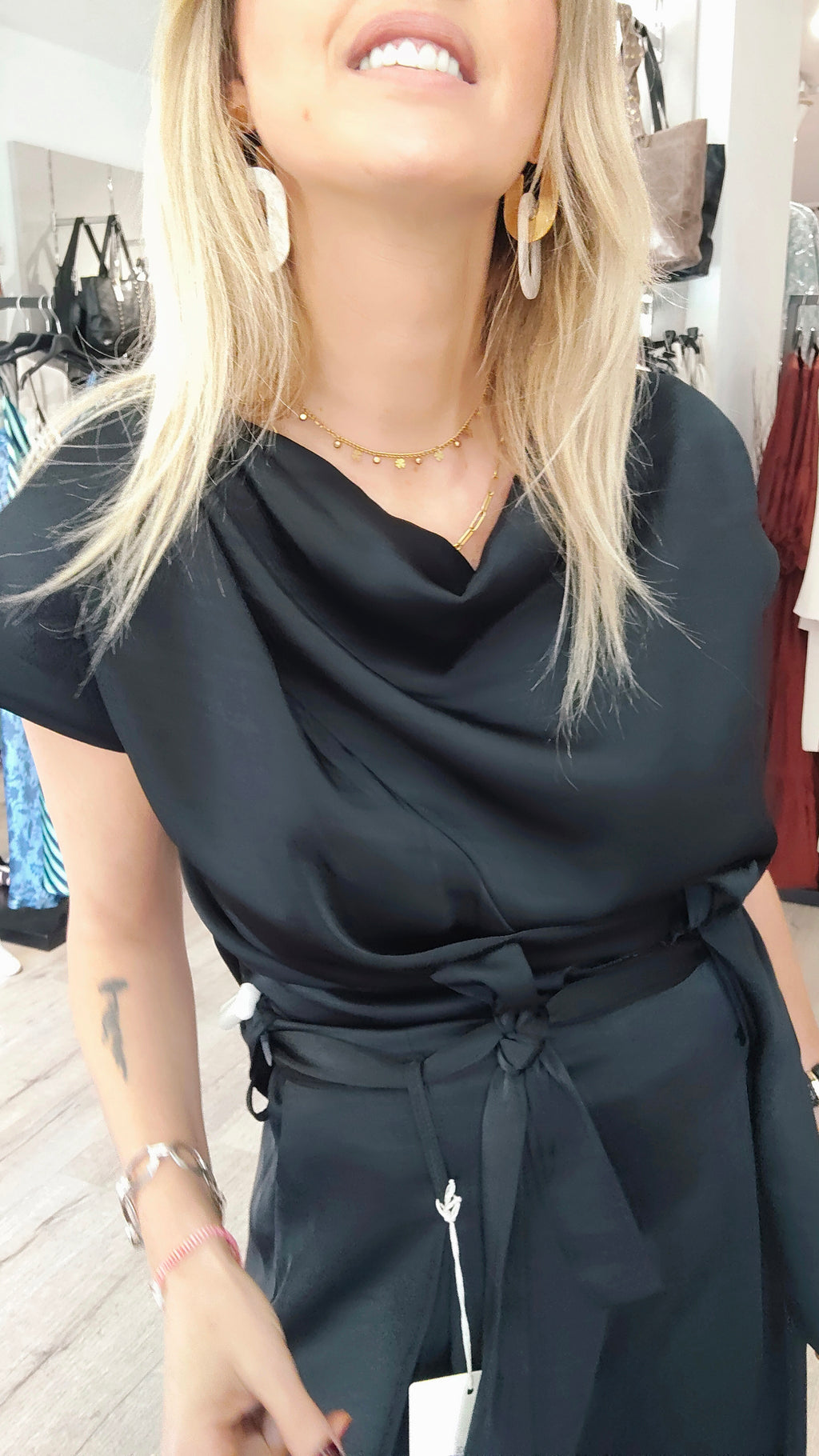TOP SATEN NEGRO
