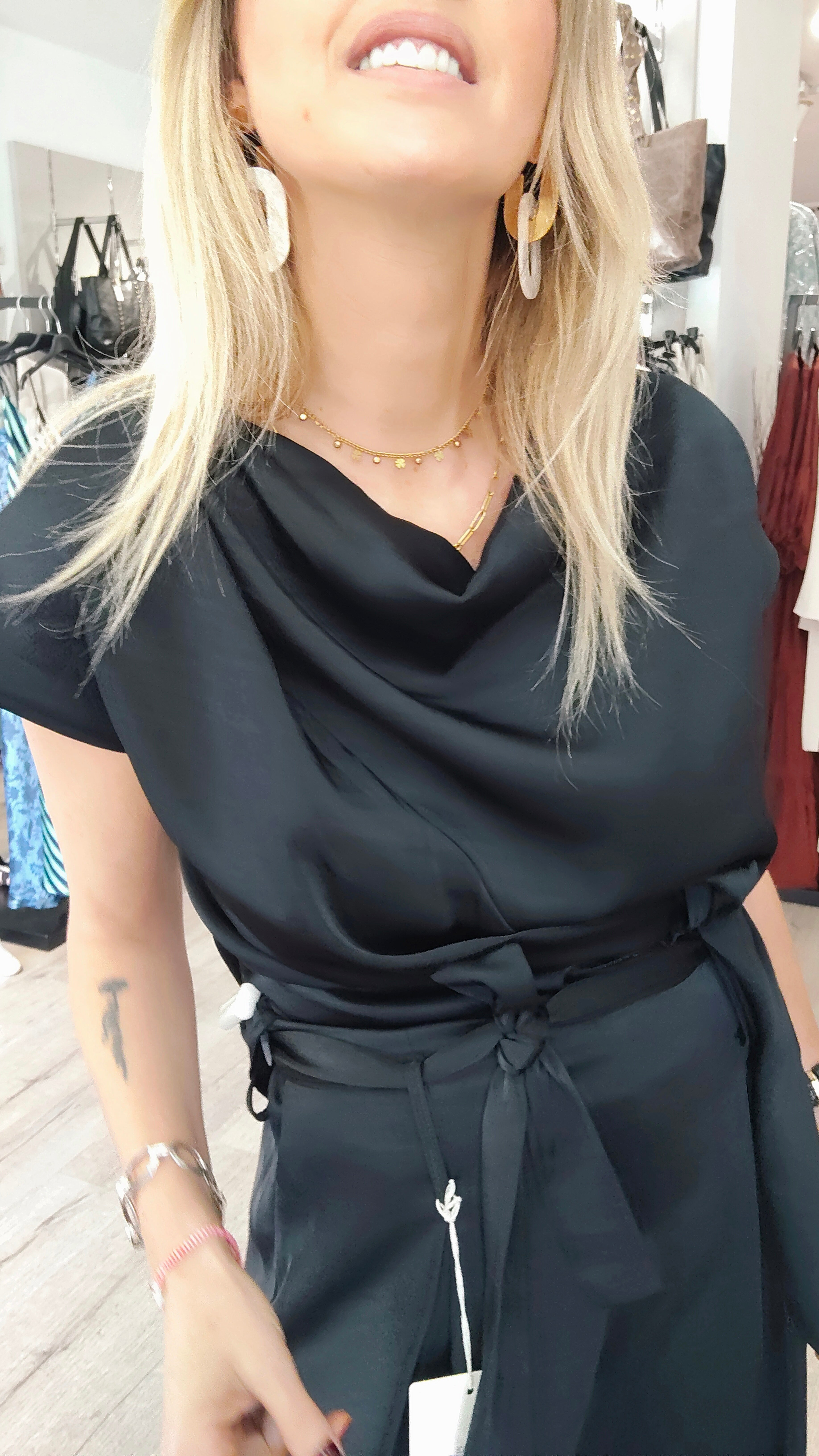TOP SATEN NEGRO