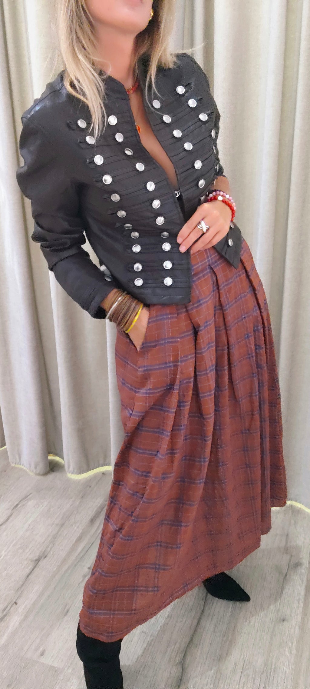 CHAQUETA CORTA ESTILO MILITAR