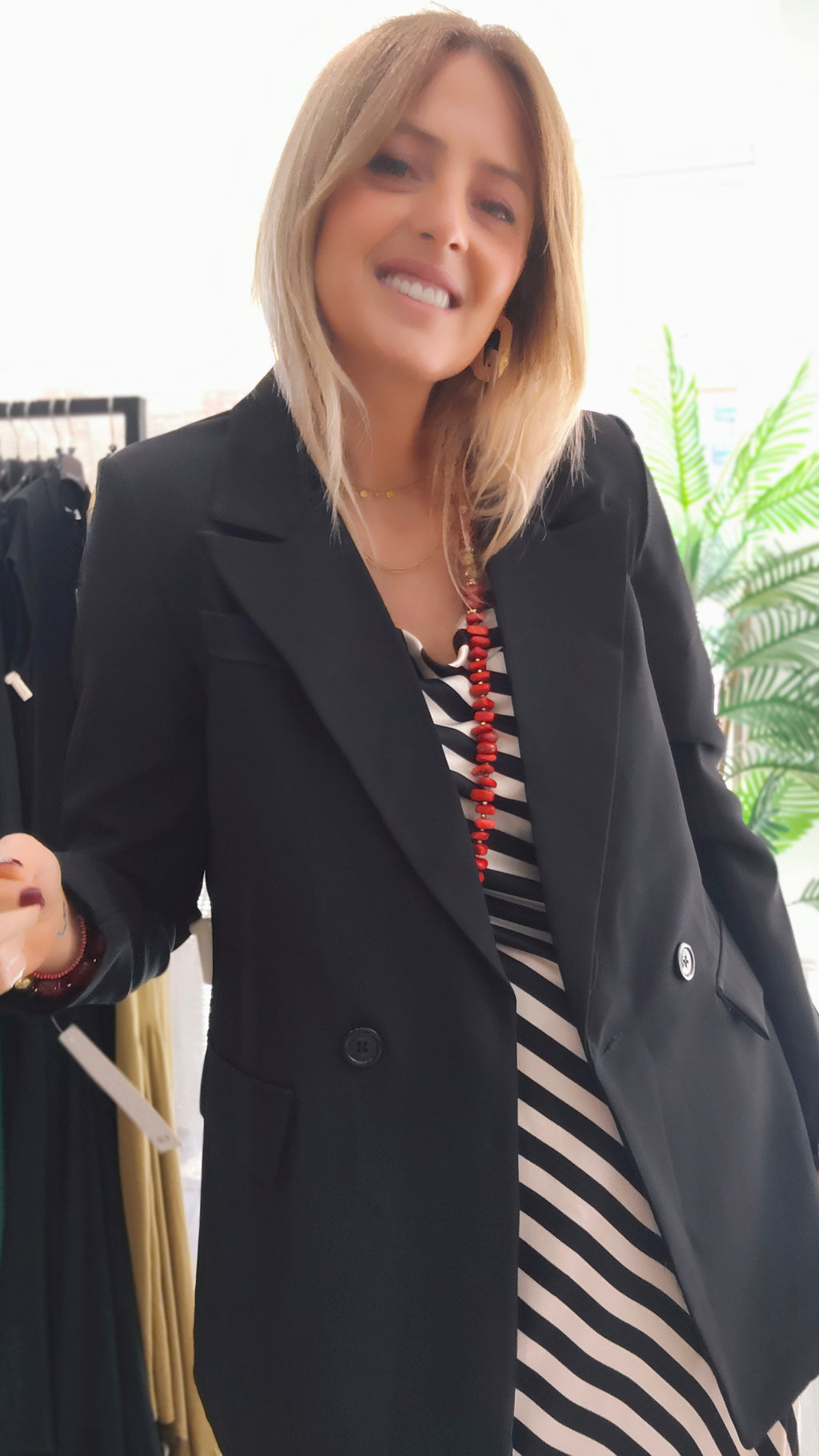 CHAQUETA CRUZADA NEGRA