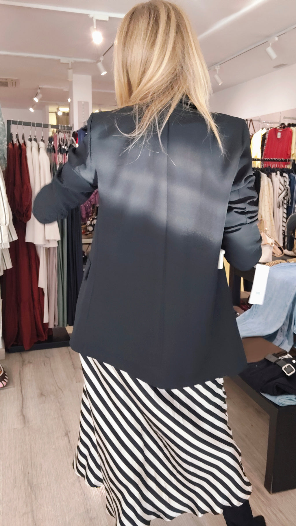 CHAQUETA CRUZADA NEGRA