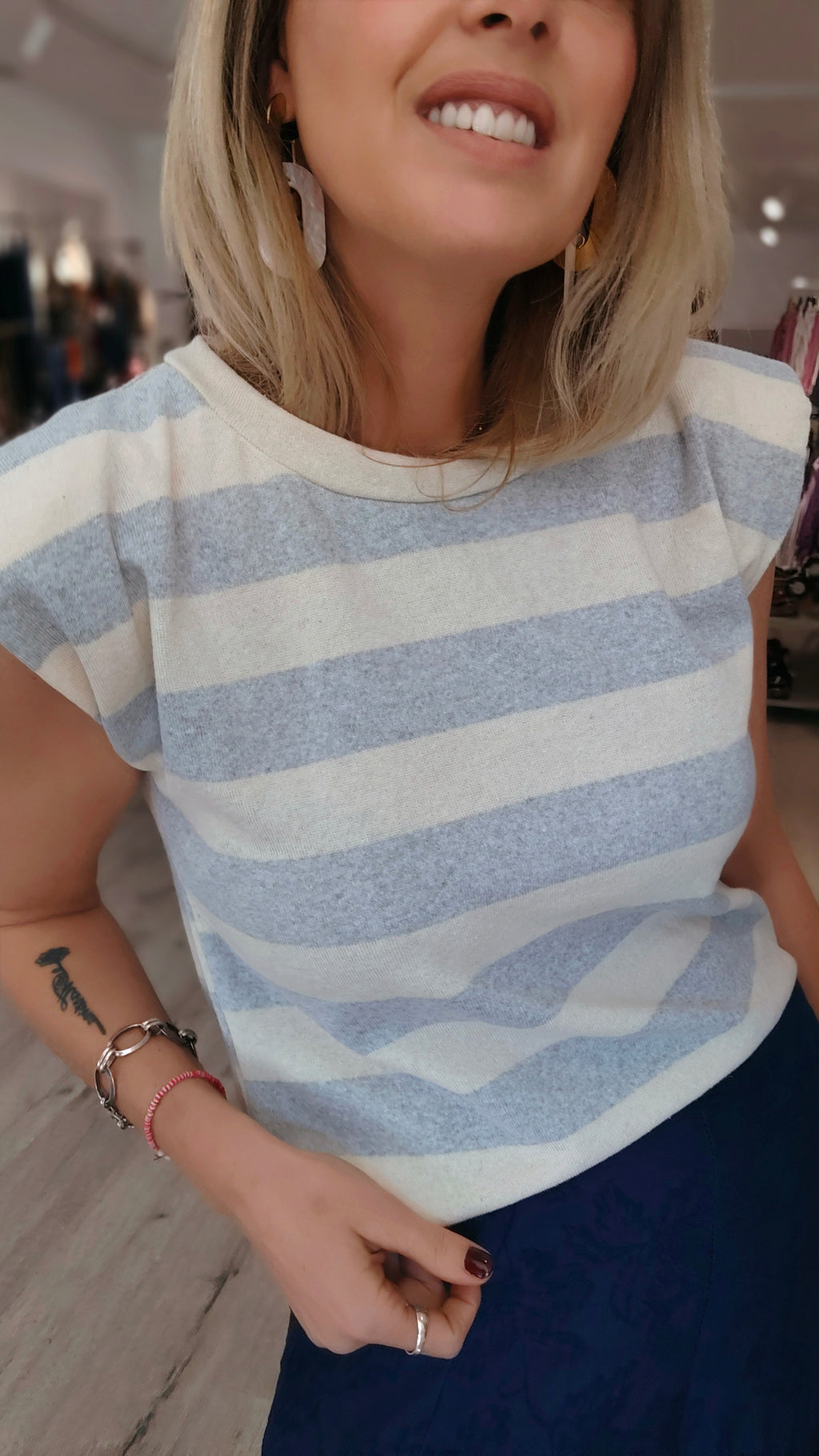 CAMISETA HOMBRERAS MARINO
