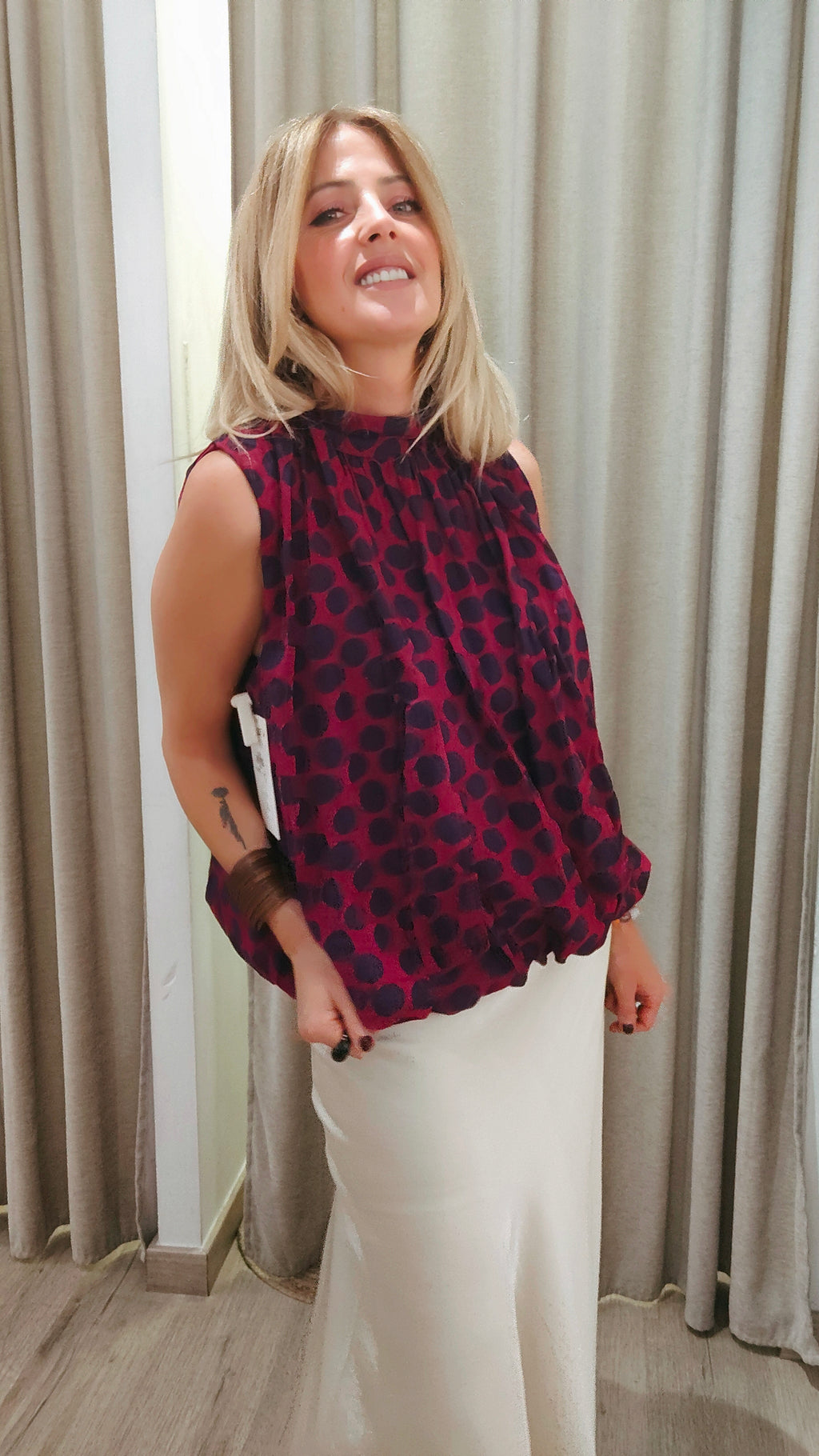 TOP HALTER BURDEOS LUNARES