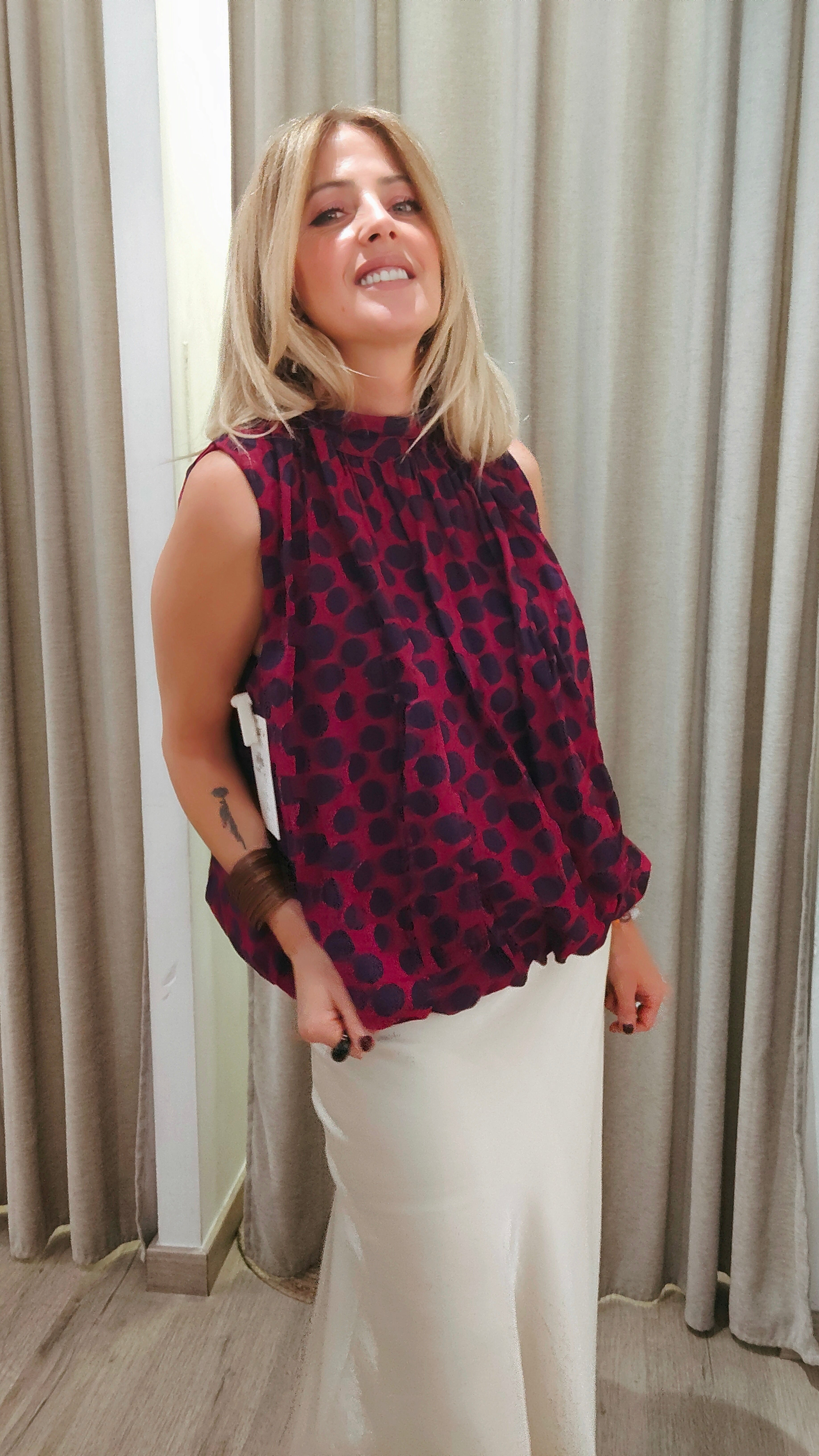 TOP HALTER BURDEOS LUNARES