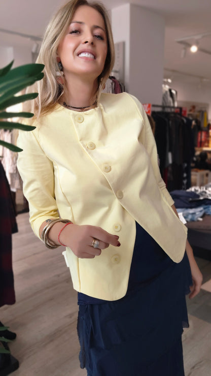 CHAQUETA AMARILLO PASTEL