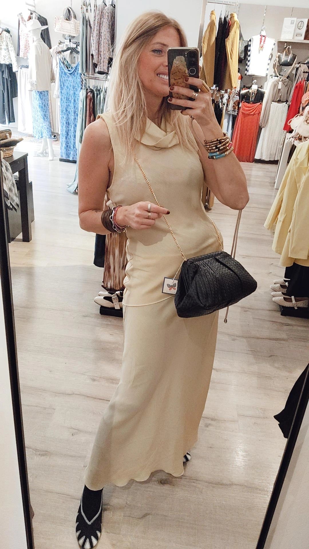 TOP DRAPEADO AMARILLO SUAVE