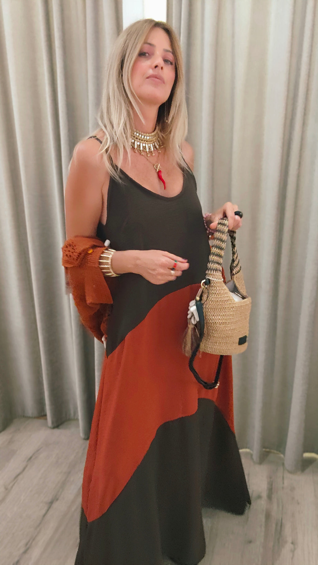 VESTIDO MARRÓN/TEJA ASIMETRICO