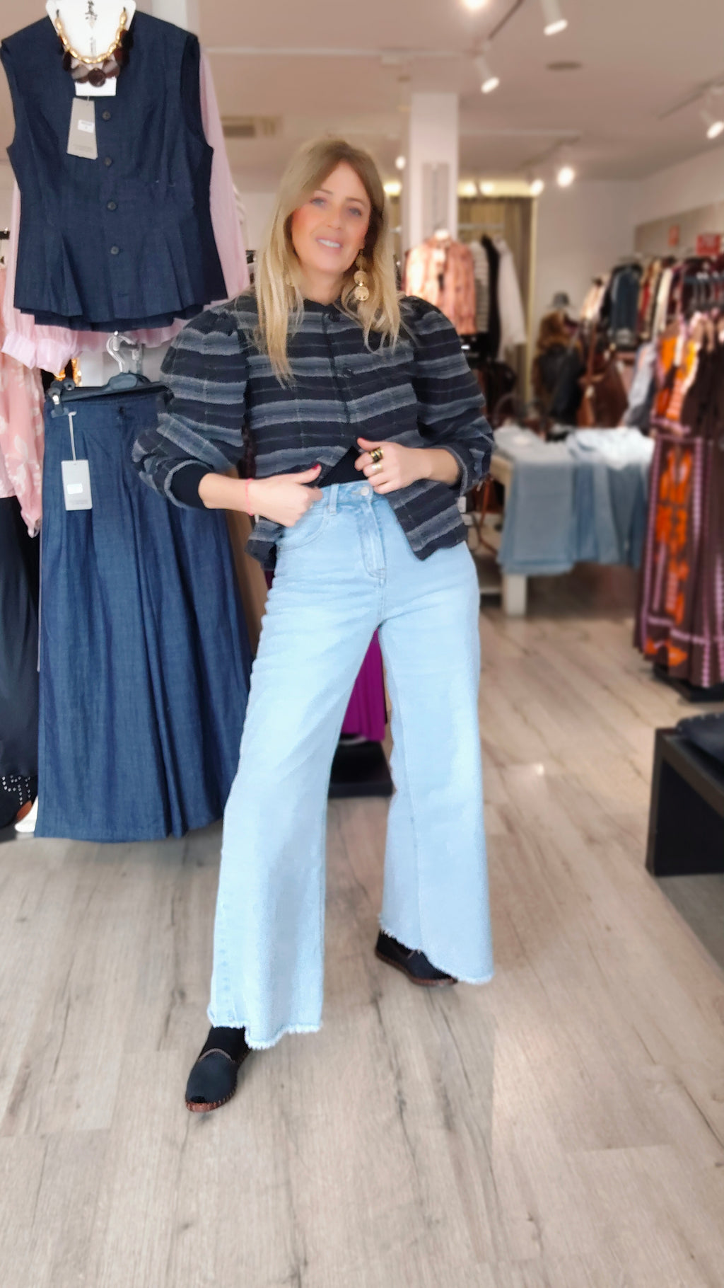 PANTALÓN VAQUERO DESFLECADO