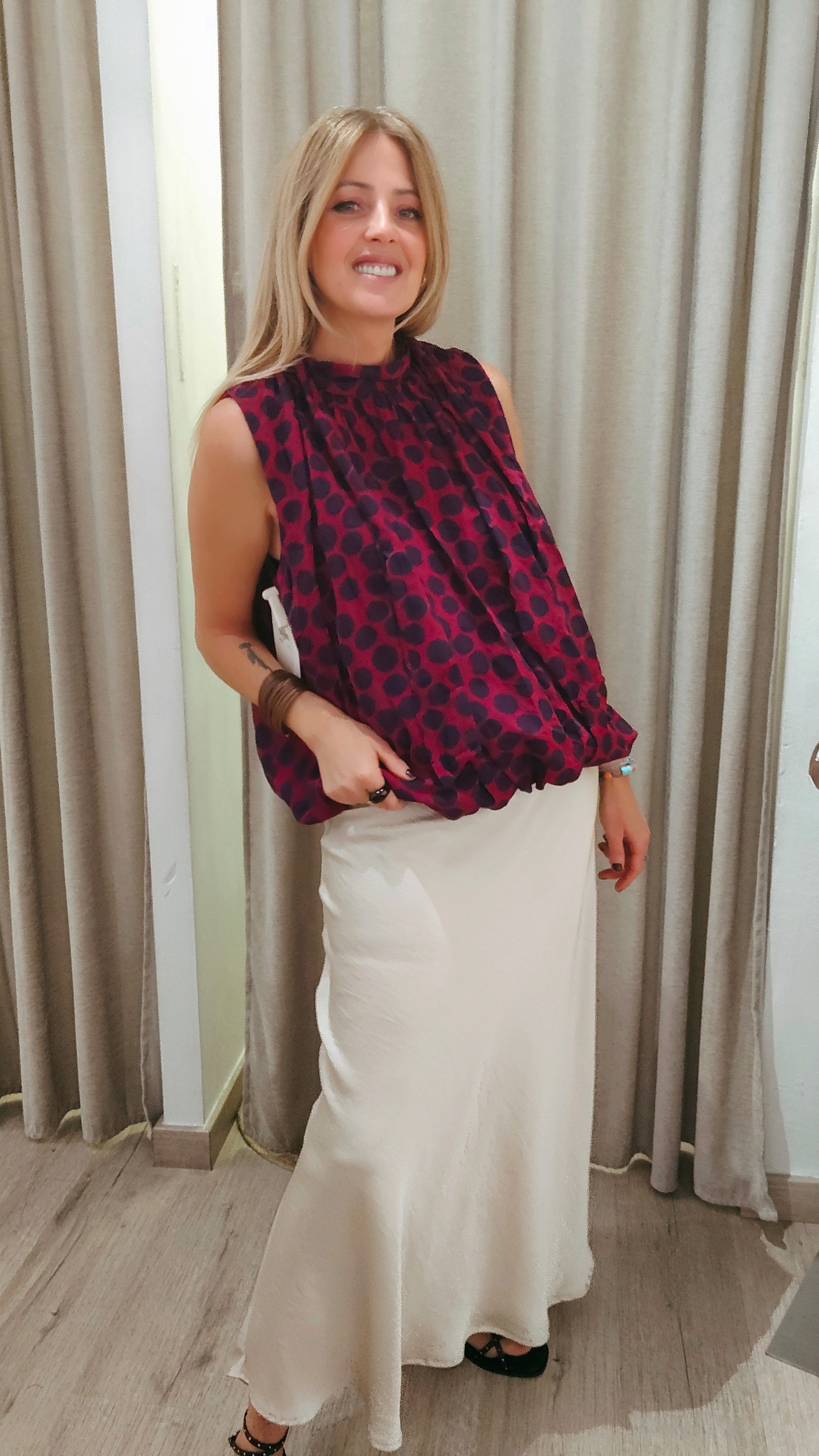 TOP HALTER BURDEOS LUNARES
