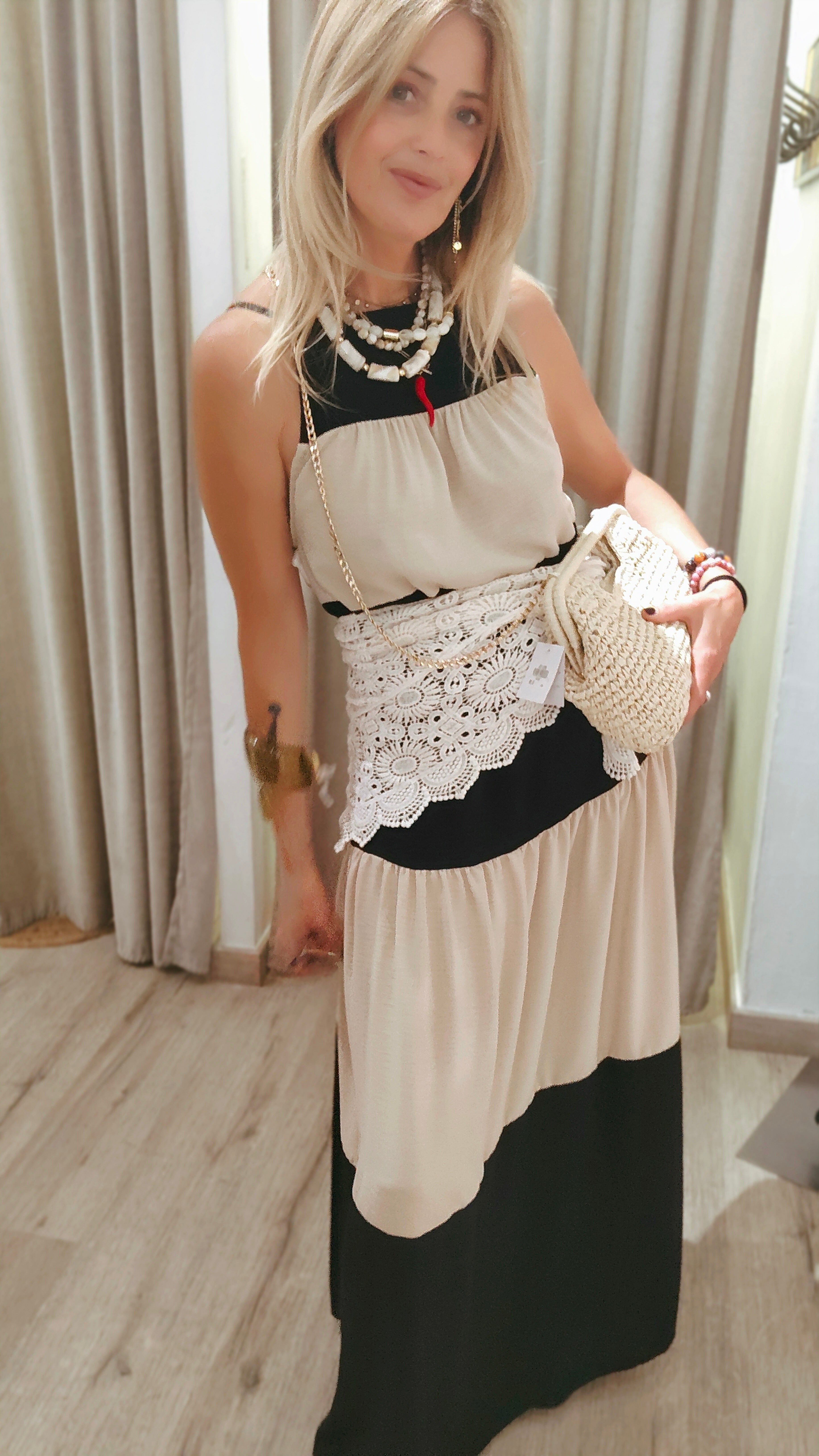 VESTIDO LARGO BEIGE Y NEGRO